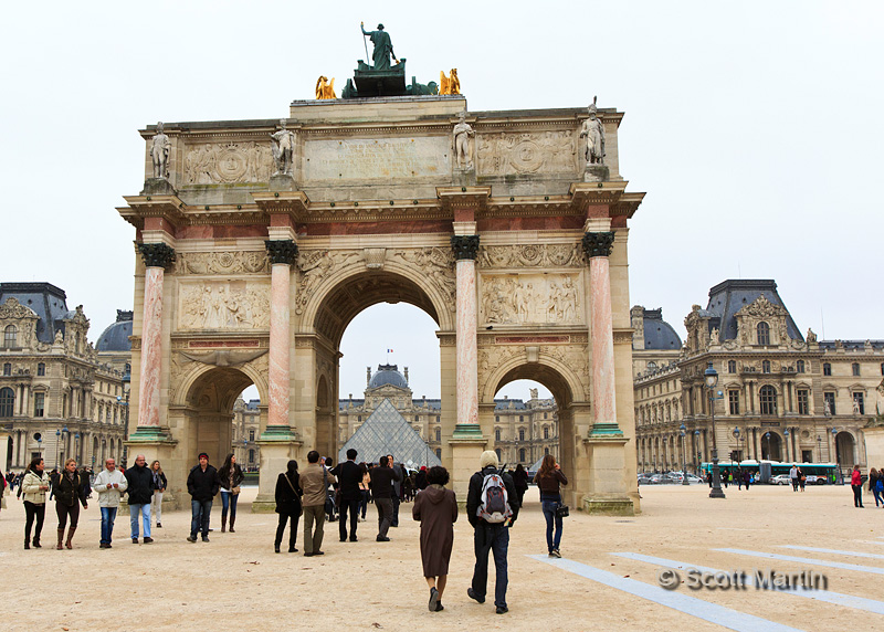 Louvre 02